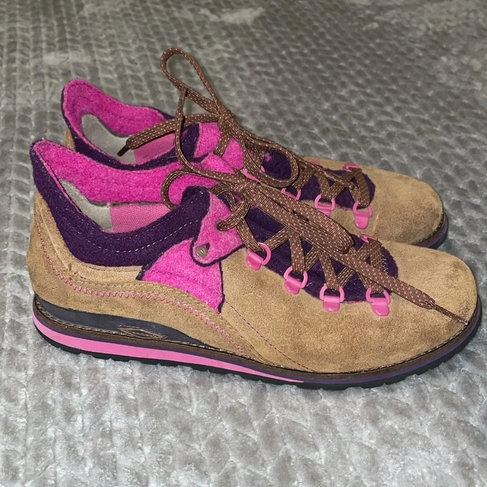 Merrell Dark Earth Shoes.  Size‎ 9.  Vintage. Suede with Wool Sock.